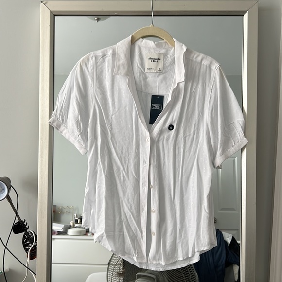 NWT abercrombie white button down short sleeve polka dot size xs - Picture 5 of 5